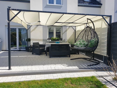 Santorini 4 x 4 m terrasspergola i krämfärgad metall Garden Point