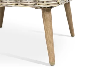 Träimitation  ramen är belagd med en färg som efte