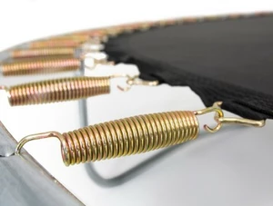 Fjädrar  robust, vilket garanterar en maximal säke