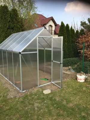 Växthus av polykarbonat Silver Mythos 1,85 x 3,1 m Palram – Canopia
