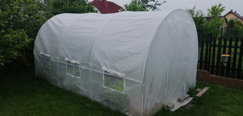 Plasttält metall 2,5x4 m Garden Point vit