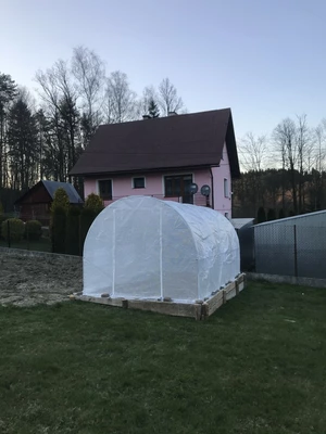 Plasttält metall 2,5x4 m Garden Point vit