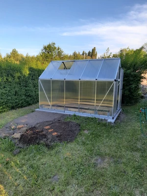 Växthus av polykarbonat Silver Mythos 1,85 x 3,1 m Palram – Canopia
