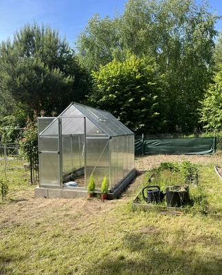 Växthus av polykarbonat Silver Mythos 1,85 x 3,1 m Palram – Canopia