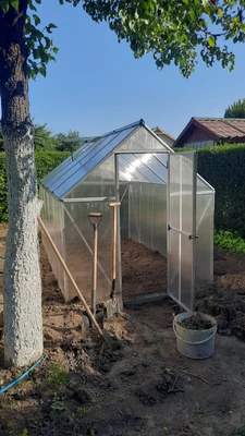 Växthus av polykarbonat Silver Mythos 1,85 x 3,1 m Palram – Canopia