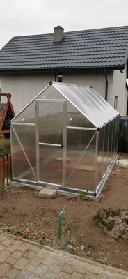 Växthus av polykarbonat Silver Mythos 1,85 x 3,1 m Palram – Canopia
