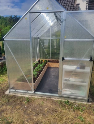 Växthus av polykarbonat Silver Mythos 1,85 x 3,1 m Palram – Canopia
