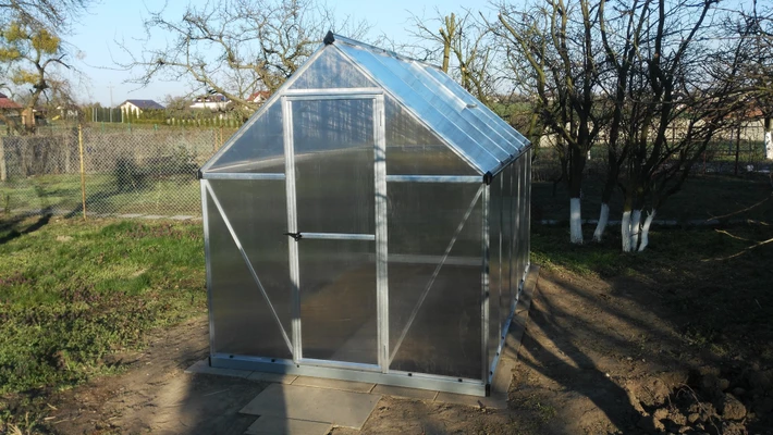 Växthus av polykarbonat Silver Mythos 1,85 x 3,1 m Palram – Canopia