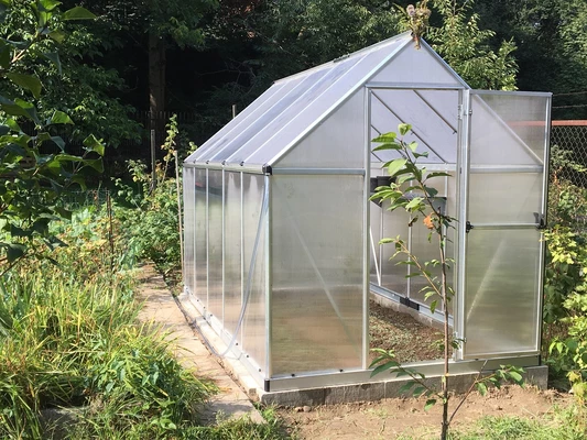 Växthus av polykarbonat Silver Mythos 1,85 x 3,1 m Palram – Canopia